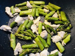 Pasta with Creamy Asparagus and Chicken (3)